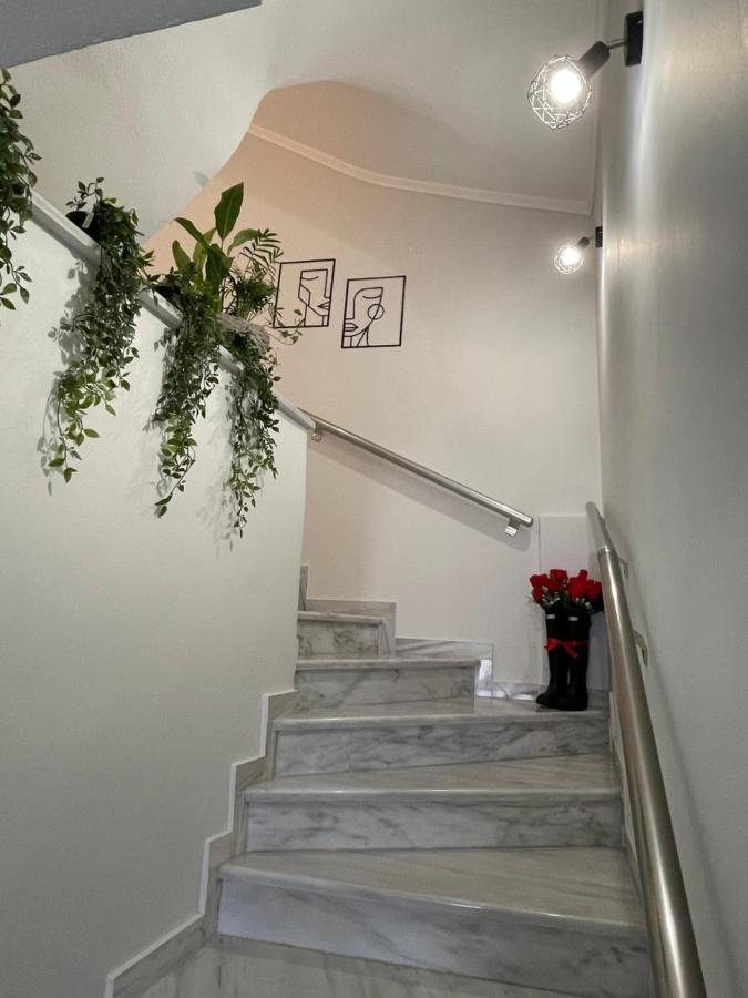 Nemeapolis 1 Apt Luaran gambar